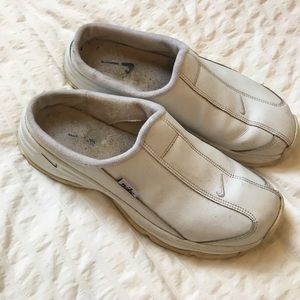 Size 9 white vintage Nike slip on sneaker slides